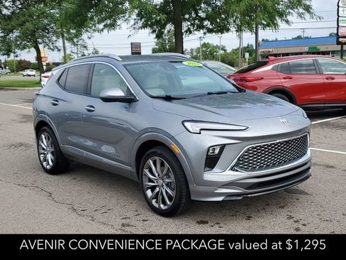 Used 2024 Buick Encore GX Avenir w/ Avenir Convenience Package AWD/4WD image 3