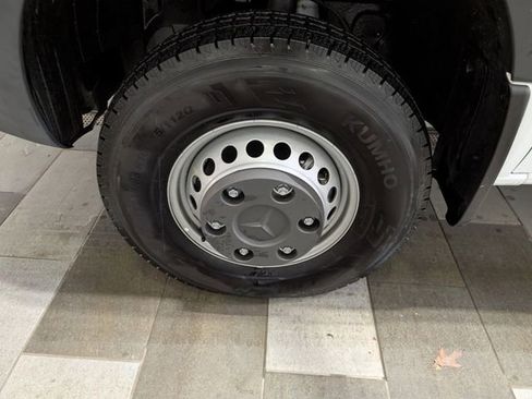 Used 2023 Mercedes-Benz Sprinter 3500 image 7