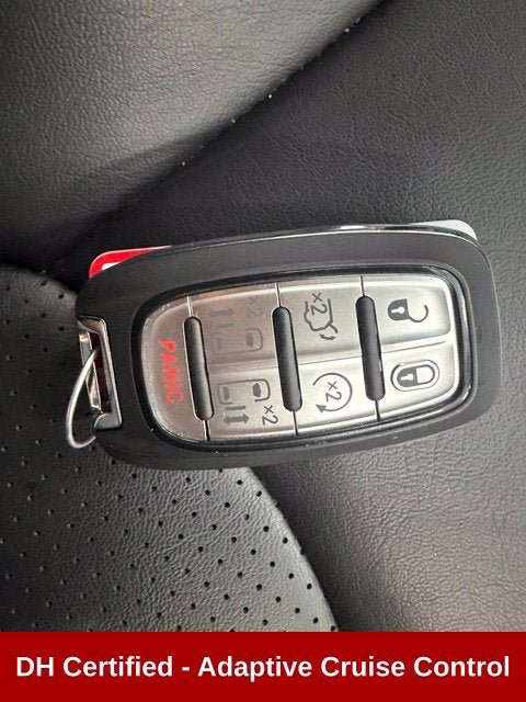 Used 2023 Chrysler Pacifica Touring-L FWD image 24