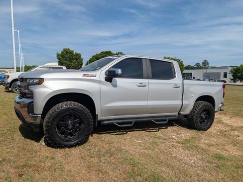 Used 2019 Chevrolet Silverado 1500 LT w/ All-Star Edition image 3