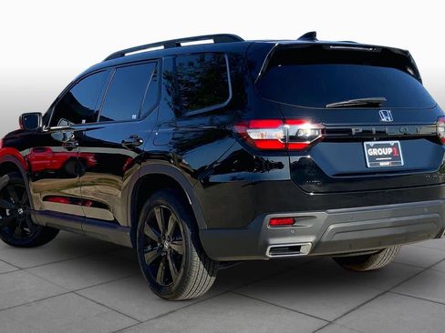 Used 2025 Honda Pilot Black Edition image 12