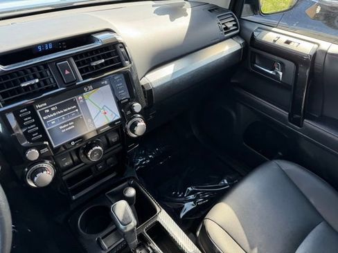 Used 2020 Toyota 4Runner TRD Off-Road Premium w/ Moonroof Package AWD/4WD image 25