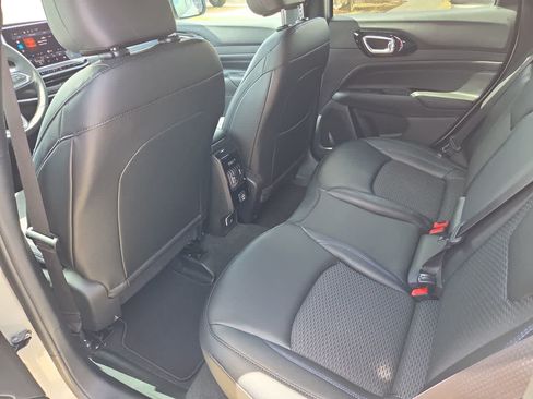 New 2026 Jeep Compass Latitude AWD/4WD image 21