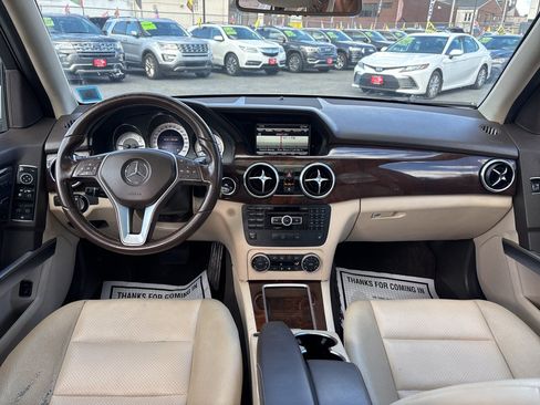 Used 2015 Mercedes-Benz GLK 350 4MATIC image 28