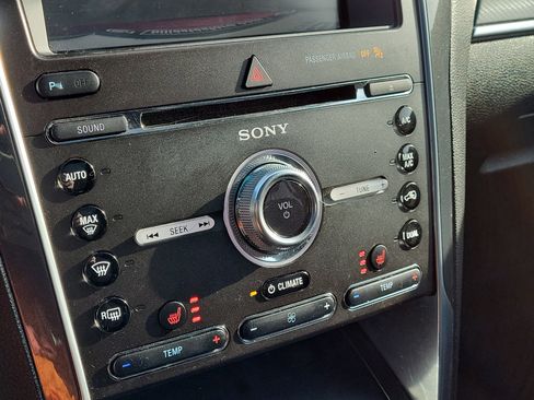 Used 2016 Ford Explorer Sport image 29