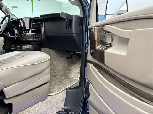 New 2026 GMC Savana 2500 w/ Driver Convenience Package RWD image 22