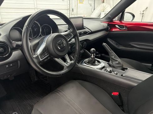 Used 2021 MAZDA MX-5 Miata Club RWD image 13