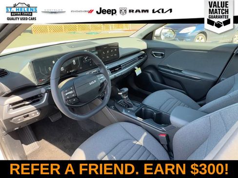 Used 2025 Kia K4 EX image 14