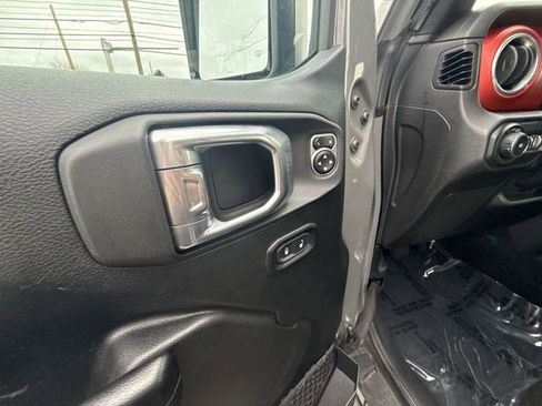 Used 2021 Jeep Wrangler Unlimited Rubicon AWD/4WD image 13