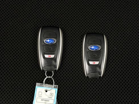 Used 2022 Subaru Outback Touring AWD/4WD image 9