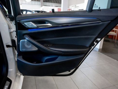 Used 2021 BMW M5 w/ Executive Package image 26