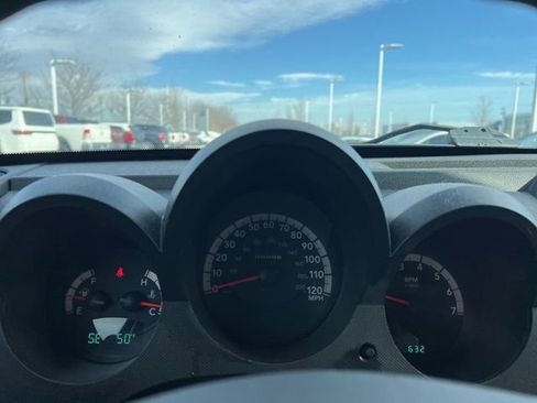 Used 2008 Dodge Nitro SXT image 10