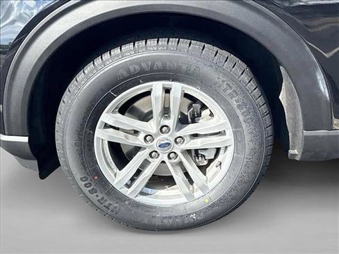 Used 2022 Ford Explorer XLT w/ Equipment Group 202A image 24