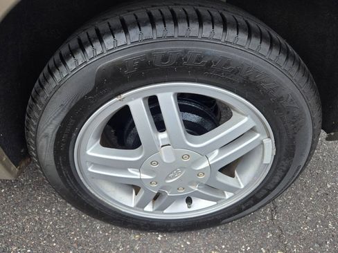 Used 2003 Ford Focus SE FWD image 26