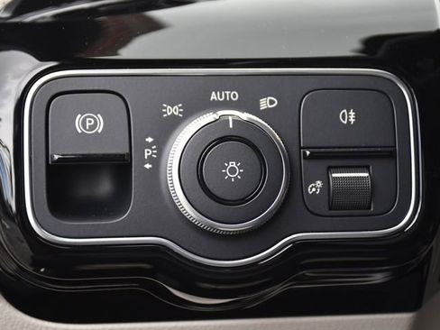 Used 2022 Mercedes-Benz A 220 image 22