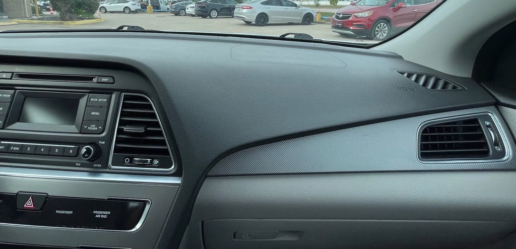 Used 2015 Hyundai Sonata SE FWD image 25