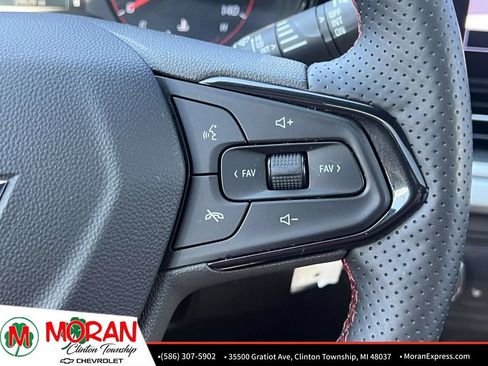 Certified 2024 Chevrolet Trax RS w/ Sunroof Package FWD image 23