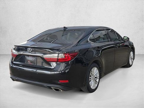 Used 2016 Lexus ES 350 w/ Navigation System Package image 5
