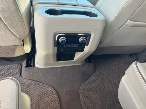 Used 2021 GMC Yukon Denali image 19