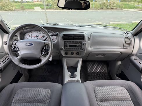 Used 2003 Ford Explorer Sport Trac XLT RWD image 16