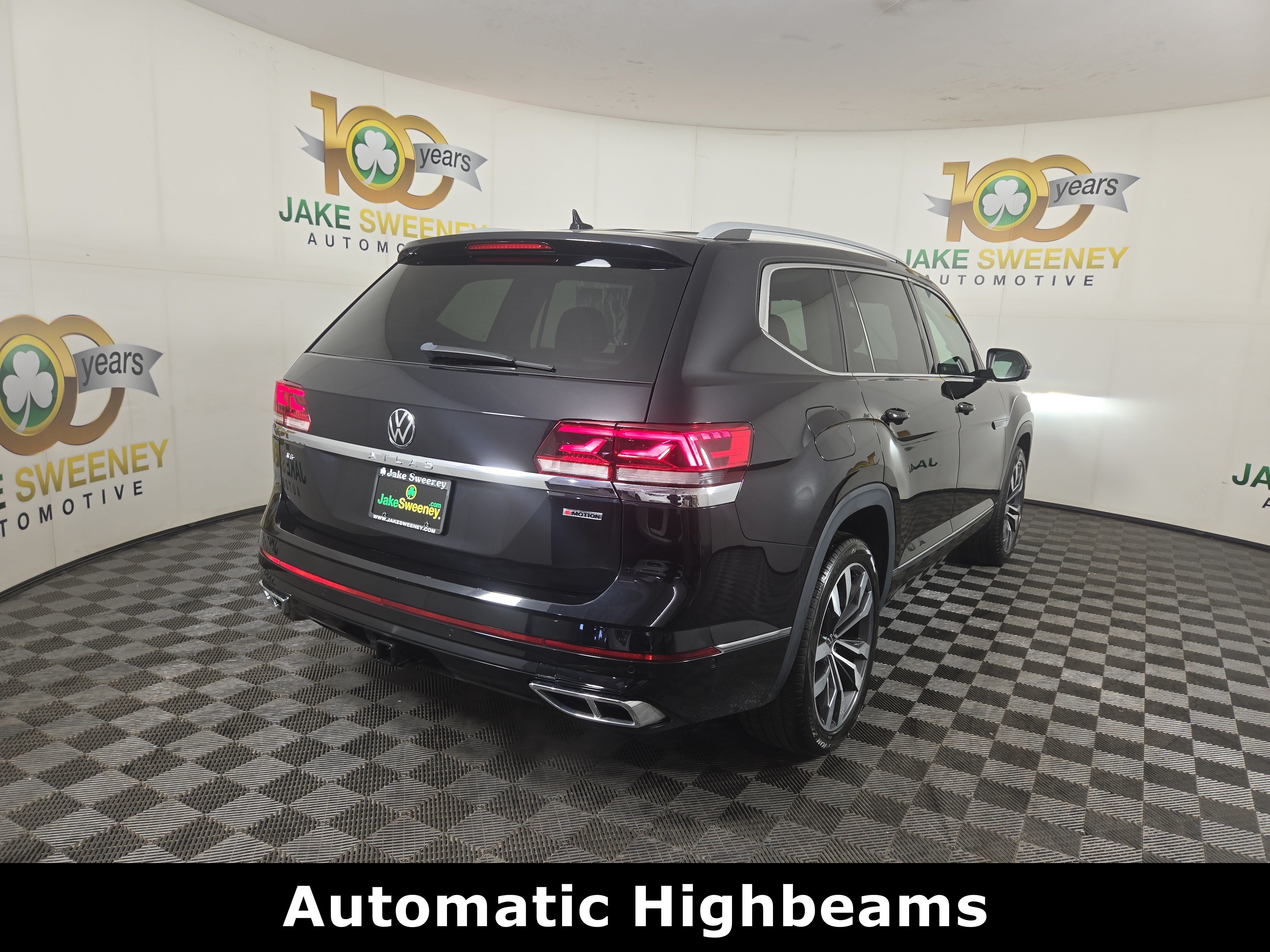 Used 2022 Volkswagen Atlas SEL Premium R-Line AWD/4WD image 9