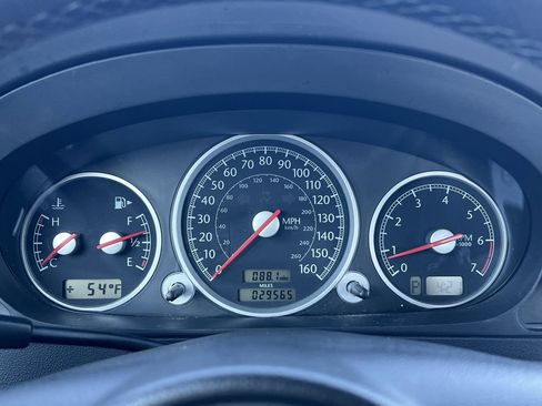 Used 2005 Chrysler Crossfire Limited image 10