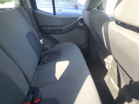 Used 2015 Nissan Xterra X RWD image 18