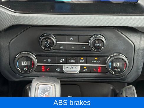 Used 2023 Ford Bronco Everglades image 26
