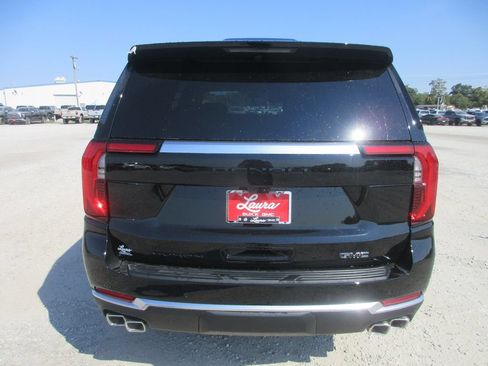 New 2026 GMC Yukon Denali w/ Denali Reserve Package AWD/4WD image 5