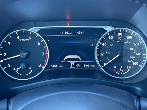 Used 2024 Nissan Sentra SV w/ SV Premium Package image 34