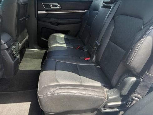 Used 2018 Ford Explorer Limited w/ Equipment Group 301A AWD/4WD image 14