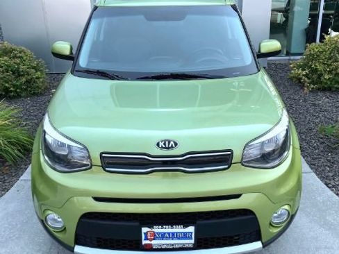 Used 2018 Kia Soul + FWD image 6