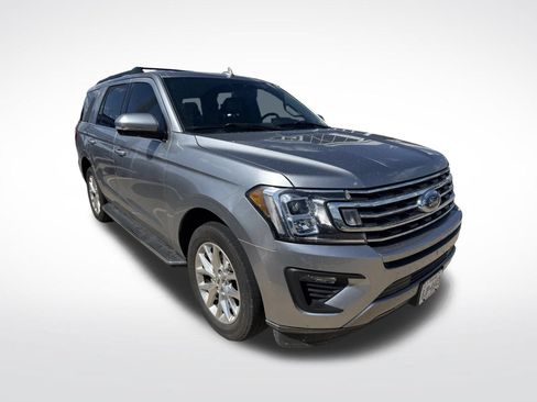 Used 2021 Ford Expedition XLT RWD image 3