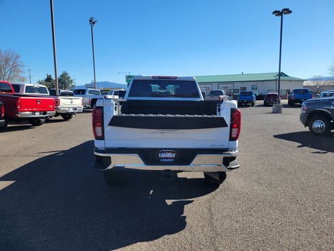 Used 2024 GMC Sierra 3500 SLE w/ SLE Convenience Package image 11