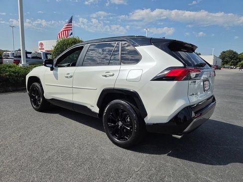Used 2022 Toyota RAV4 XSE w/ XSE Grade Weather Package AWD/4WD image 10