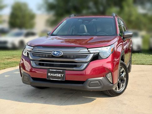 Certified 2025 Subaru Forester Premium w/ Convenience Package #1 AWD/4WD image 1