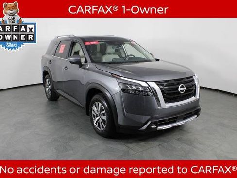 Certified 2025 Nissan Pathfinder SL w/ Cargo Package FWD image 5