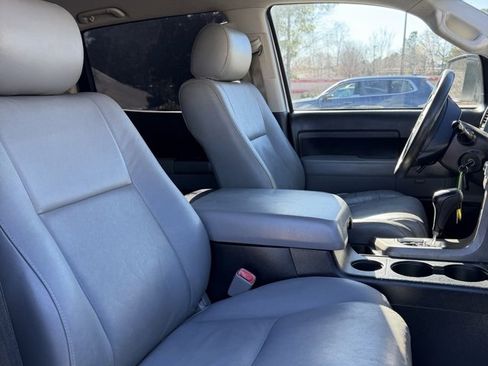 Used 2012 Toyota Tundra 4x4 CrewMax w/ SR5 Pkg image 15