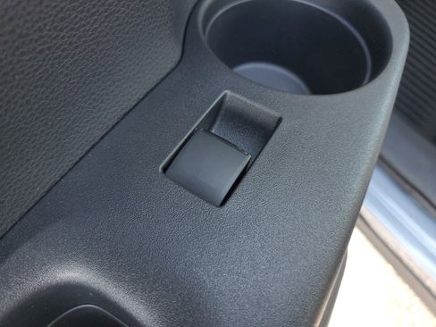 Used 2026 Toyota Corolla Cross L image 13