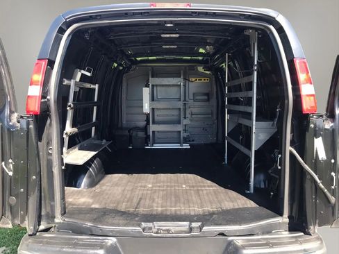 Used 2019 Chevrolet Express 2500 w/ Driver Convenience Package RWD image 26