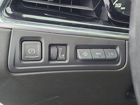 Used 2022 Cadillac XT6 Premium Luxury w/ Platinum Package image 23