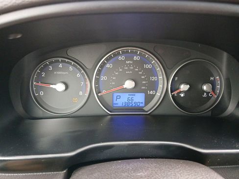 Used 2012 Hyundai Santa Fe Limited image 16