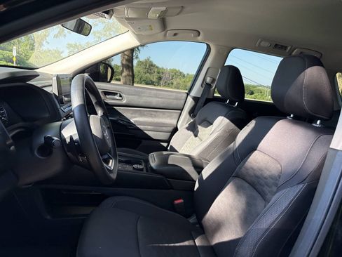 Used 2024 Nissan Pathfinder S w/ Cargo Package AWD/4WD image 13