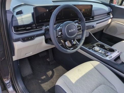 New 2026 Kia Carnival SX image 13
