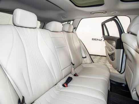 Used 2020 Mercedes-Benz E 450 4MATIC Wagon image 16