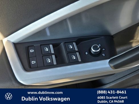 Used 2023 Audi Q3 2.0T Premium image 10