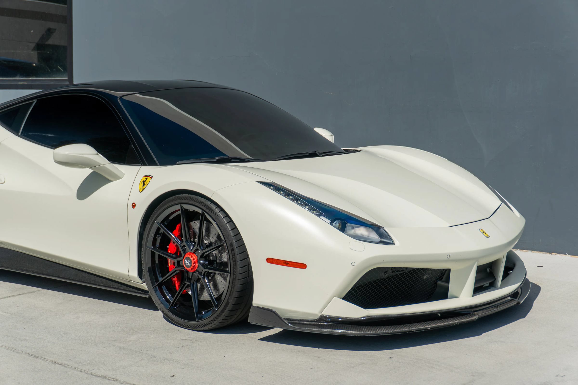 Used 2018 Ferrari 488 GTB RWD image 45