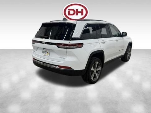 Used 2024 Jeep Grand Cherokee Limited AWD/4WD image 13