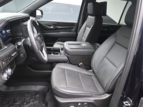 Used 2024 GMC Yukon Denali image 18
