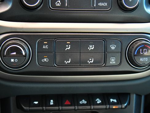 Used 2020 Chevrolet Colorado Z71 image 23